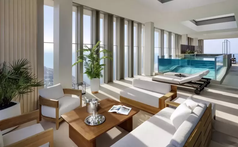 Prime Location and Royal Service