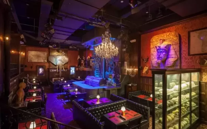 مطعم The Jekyll & Hyde Club في نيويورك