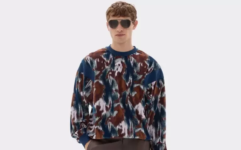 السترة المخملية بإطلالة عصرية مريحة