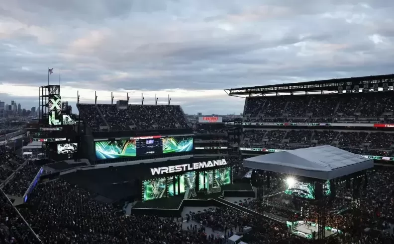 ESPN تشعل الحلبة شراكة ضخمة مع WWE تغير مستقبل المصارعة