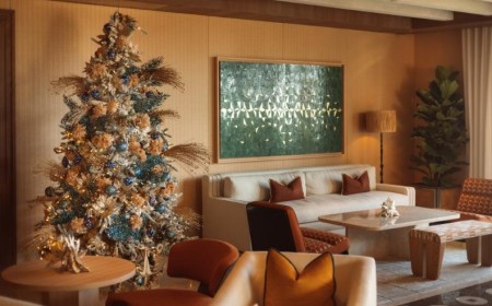 فندق رويال منصور تمودا باي يدعو الضيوف للاحتفال بموسم الأعياد وسط أجواء مستوحاة من البحر الأبيض المتوسط