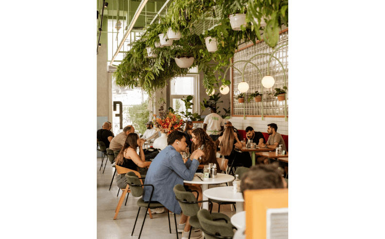 Friends Avenue Café