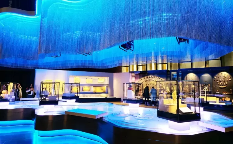 تجربة الزائر بين التقنية والخيال