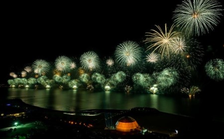 Embrace the Warmth and Joy of the Holiday Season with Unforgettable Moments at DoubleTree by Hilton Resort & Spa Marjan Island