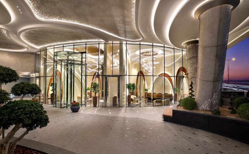 Ciel Dubai Marina: Location & Vignette Collection