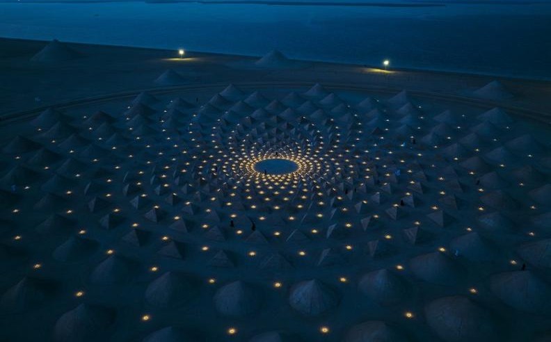 برنامج تفاعلي وتجربة الزوار