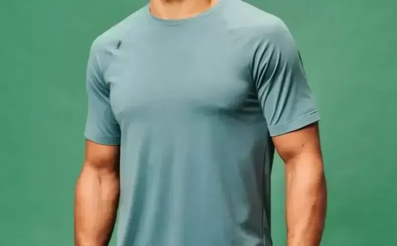 راحة ومرونة مع Rhone Reign Tee