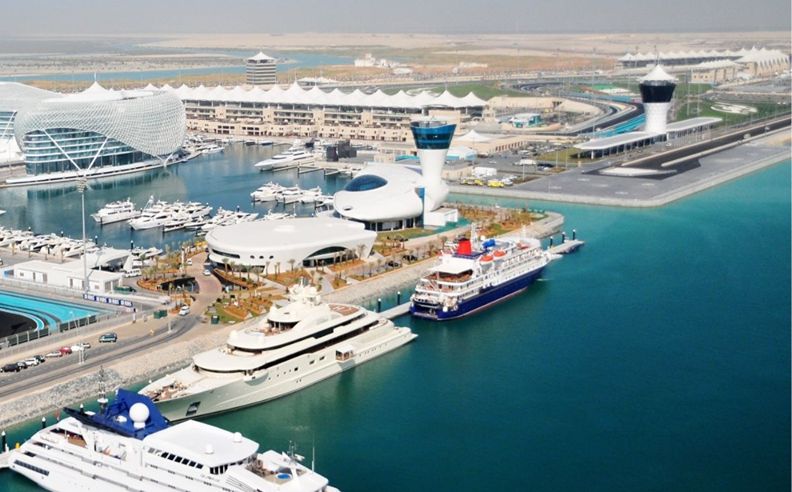 ياس مارينا يستعرض مراسيه ومرافقه الفاخرة في معرض أبوظبي للقوارب 2025