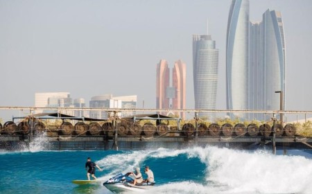نجوم سيل جي بي يتحدّون الأمواج في سيرف أبوظبي استعدادًا للنهائي الحاسم للبطولة