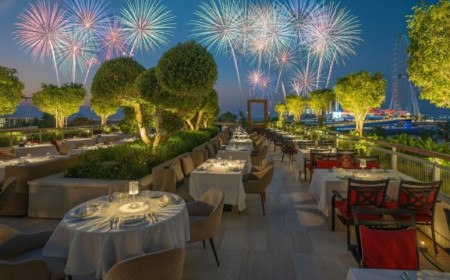 منتجع شاطئ العنوان يعلن عن مجموعة من العروض المميزة احتفاءً بموسم الأعياد