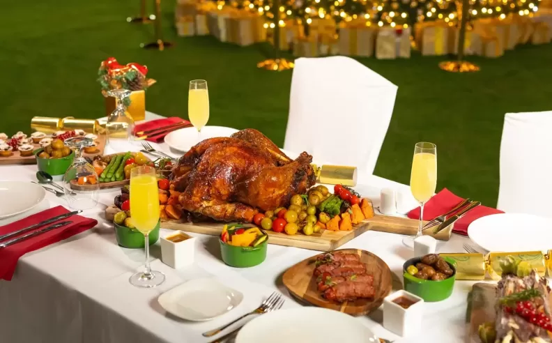 وجبات الديك الرومي الجاهزة للطلبات الخارجية