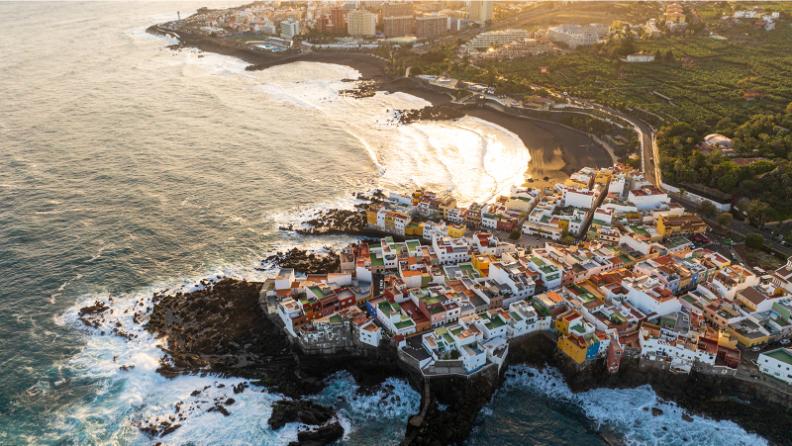 توسيع الإقامات الليلية والموانئ الحصرية لليخوت