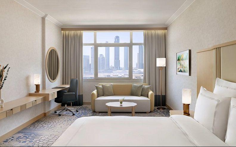 إفطار العام الجديد المتأخر في فندق سويس أوتيل الغرير