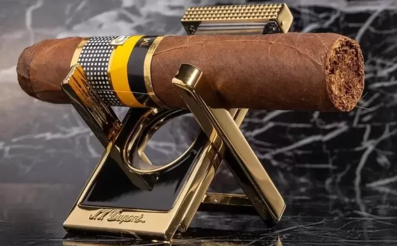 Premium Cigar Cutters of 2025 for a Sharper, More Refined Experience