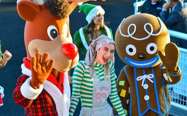 Yas Winter Fest Tree Lighting & Live Shows