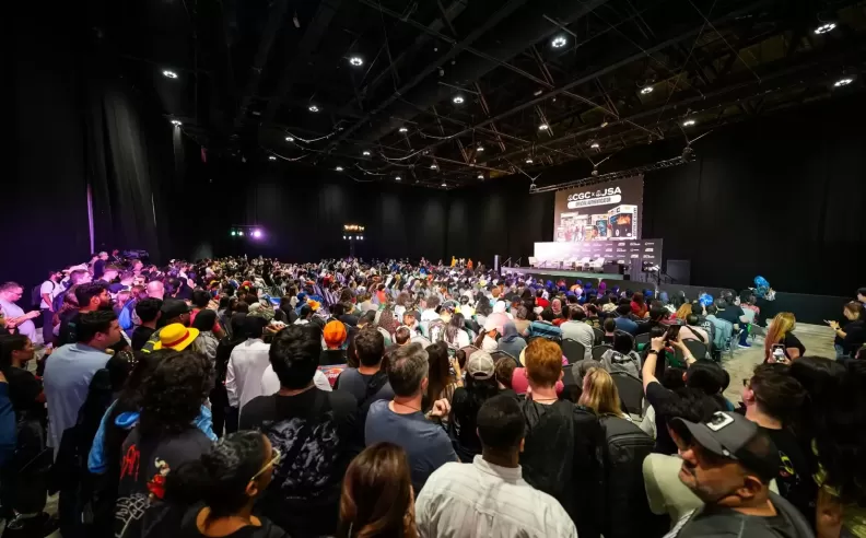 A Full Scale Fan Experience