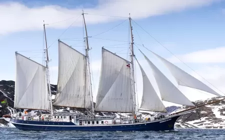 رحلات جرينلاند 2026 مع GJ Travel: مغامرة قطبية استثنائية بين الجليد، الفيوردات، والشفق القطبي