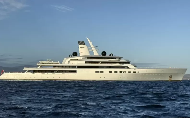 قصة ملكية غير تقليدية