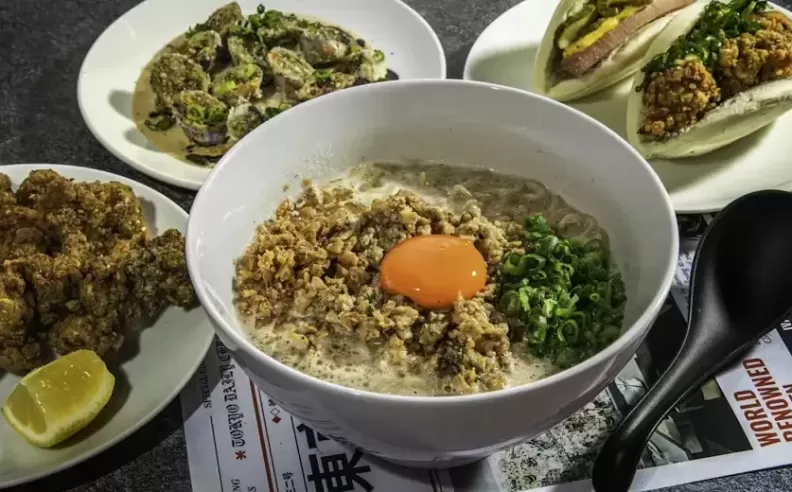 Ivan Ramen تجربة شخصية بطابع ياباني