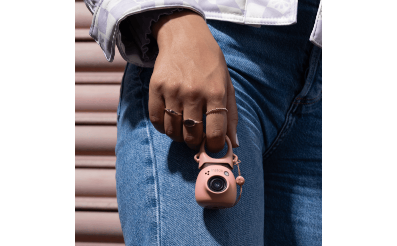 كاميرا إنستاكس بال