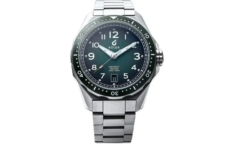 ساعة الغوص بطابع مغامر