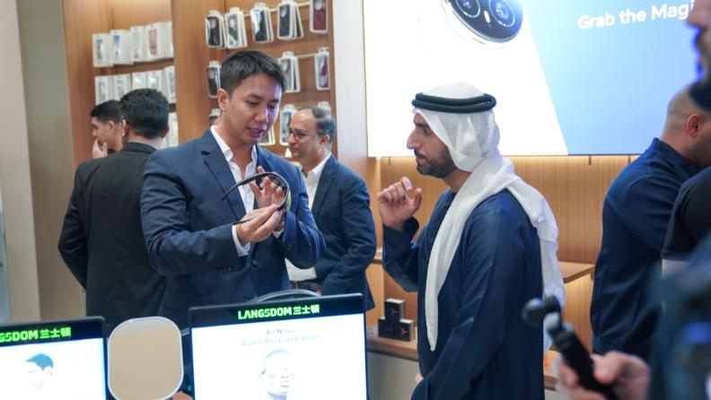 HONOR Magic8 Pro Momentum Meets Flagship Retail