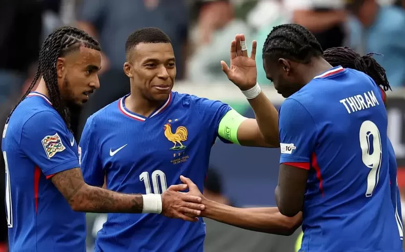 A Clash of Football Icons