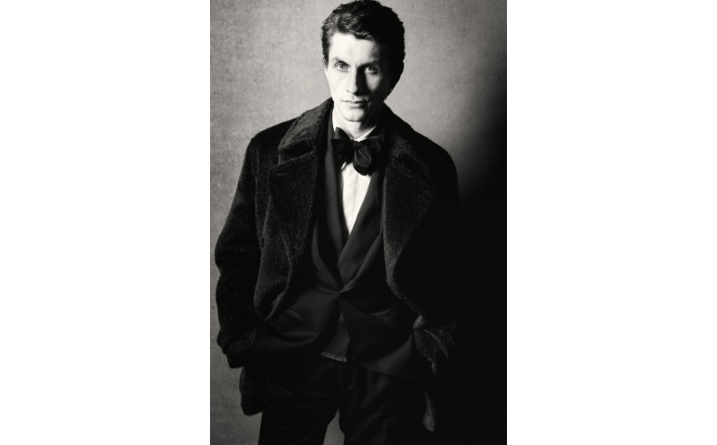 Tonal tailoring and textured layers