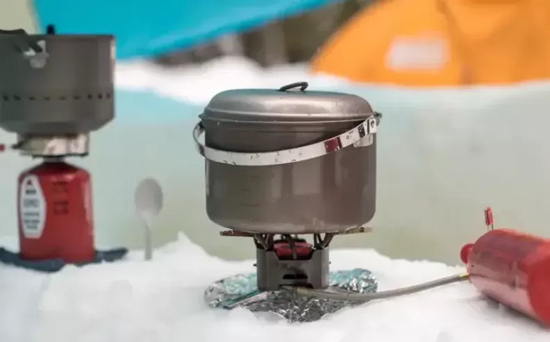 Essential Winter Camping Gear and Clothing