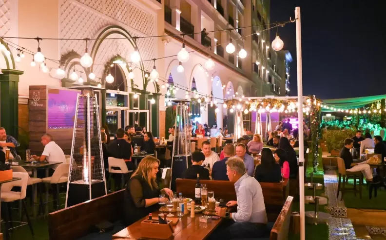 Comfort Dining and Social Evenings