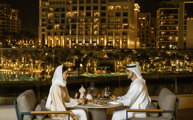 السحور في مطعم البيت