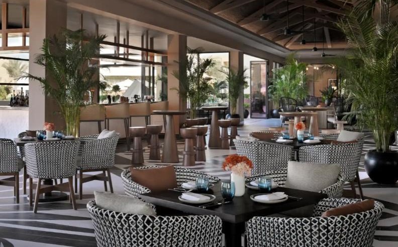 Valentines Dining at Reunion and WAKA