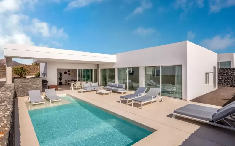 Lanzarote Element في Puerto del Carmen