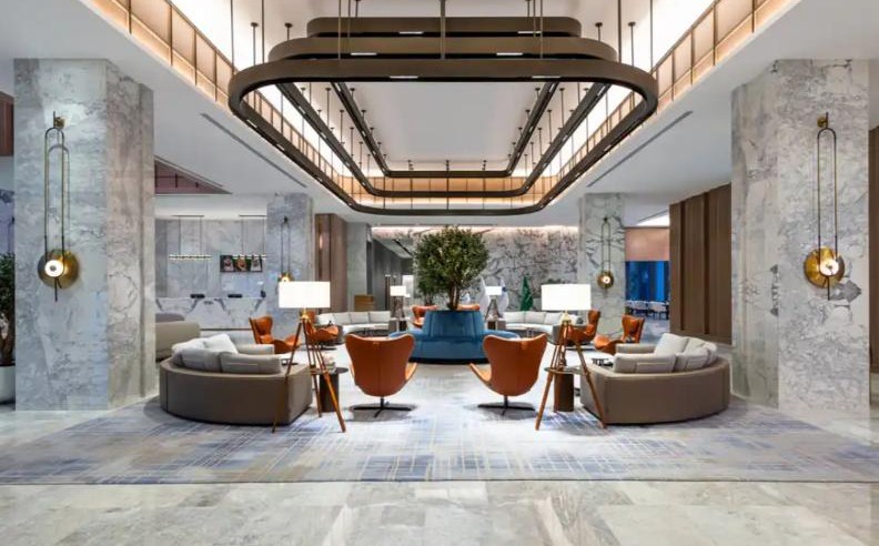 Flexible Dining and Wellness at Crowne Plaza