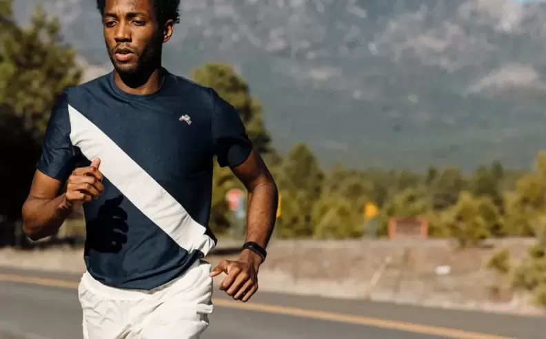 تيشيرتات الجيم الرجالية التي تصنع الفرق في الأداء والراحة أثناء التمرين