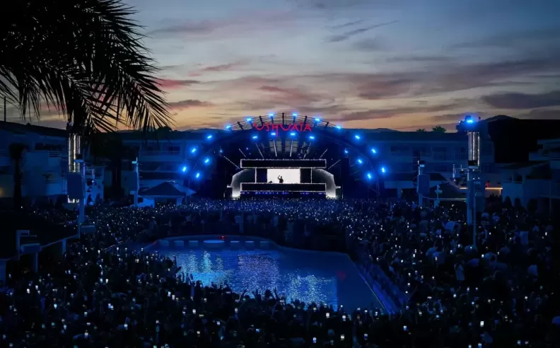 ليلة NEWORLD على شاطئ دبي