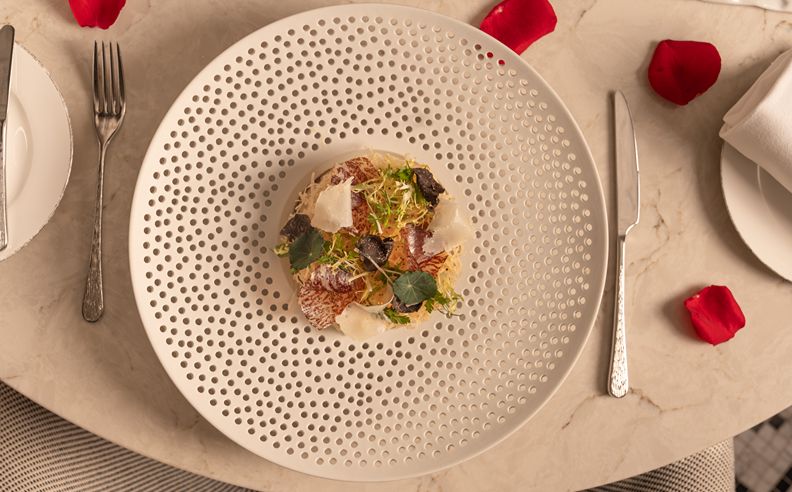 مطعم أتموسفير… رومانسية فوق مدينة دبي