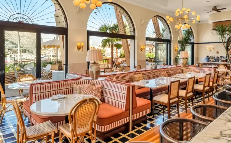 خمسة مطاعم خمس شخصيات مختلفة