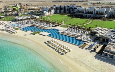 معالي وزير السياحة يفتتح 