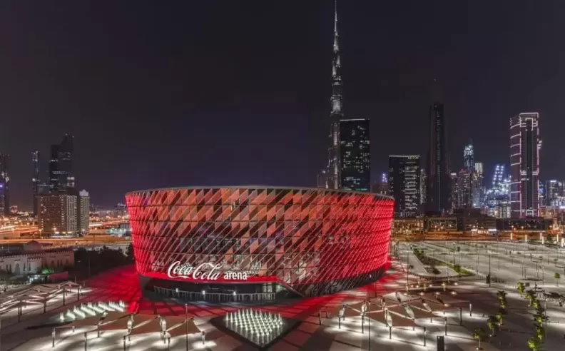 التجربة الكاملة خارج حدود المسرح