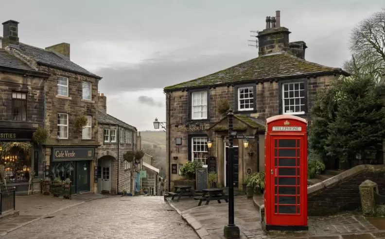 Step Inside Cathy’s Bedroom: A Wuthering Heights Escape Like No Other