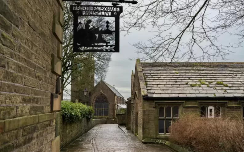 Romantic Travel Meets Cinematic Influence