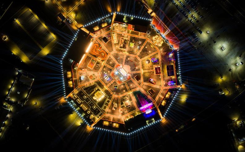 مهرجان ليوا الدولي (ليوا 2026) يستقطب أكثر من 700 ألف زائر