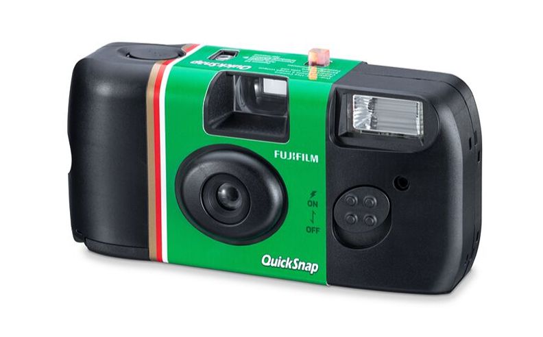 QuickSnap Brings Back the Joy of Analog Eid Photography