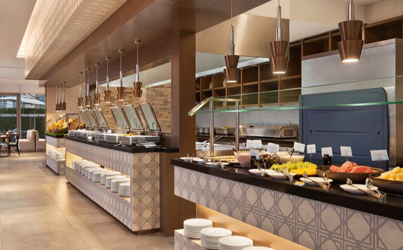 برانش عيد الفصح الهادئ في نوفوتيل دبي الحي الذهبي